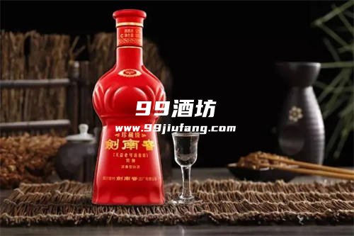 剑南春52度浓香型白酒多少钱一瓶