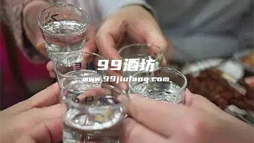 喝白酒为什么多数用小杯子