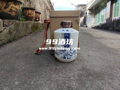 白酒为什么会出现浑浊或沉淀