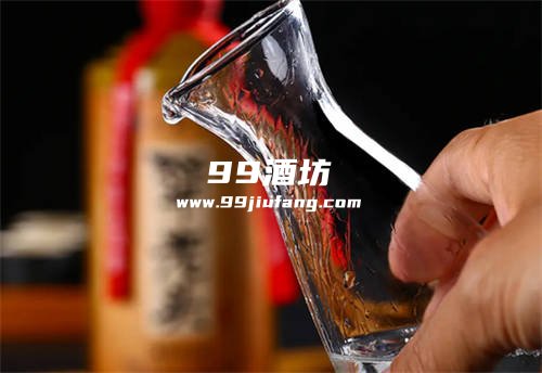 手腕扭伤可以抹白酒吗