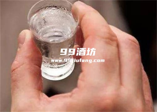 喝完白酒继续喝啤酒行不行