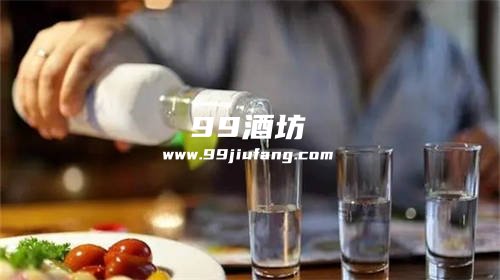 喝白酒是不是会增加眼压