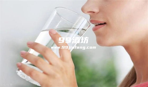 喝了白酒嘴巴却没有酒气