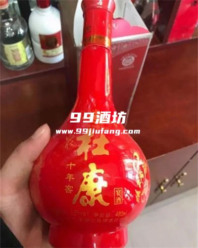 吃烤鸭喝白酒还是红酒