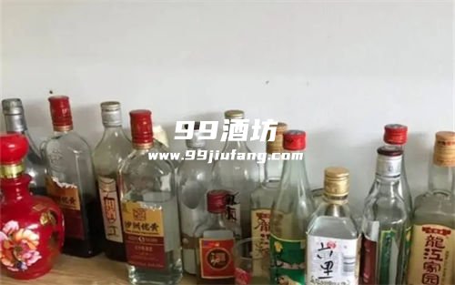 如何清洗发黄的白酒瓶