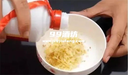 白酒泡生姜能治咳嗽吗