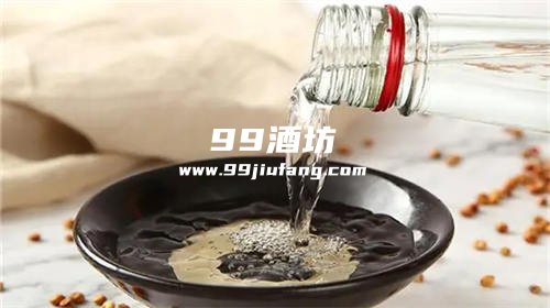 勾兑白酒的料起什么作用