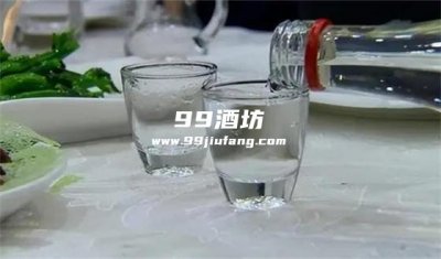 适量的喝点白酒会怎样