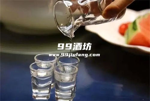 形容白酒热销的搞笑句子