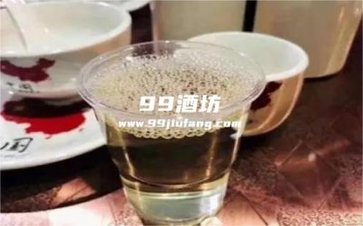 20多年的白酒颜色发黄