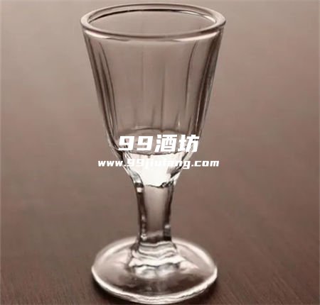 半斤白酒大概有多少杯