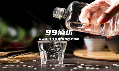 超市里面前一年的白酒还能喝吗