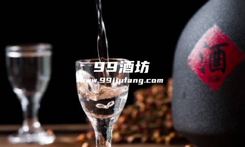 浓香型白酒是不是加香料了