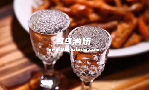 为什么白酒有香精味道