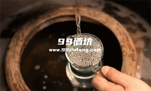 10年陈白酒正常颜色是什么