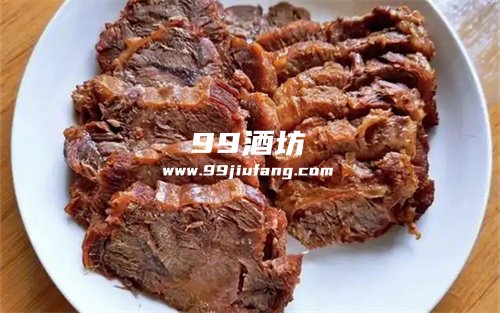 吃牛肉大蒜喝白酒行吗