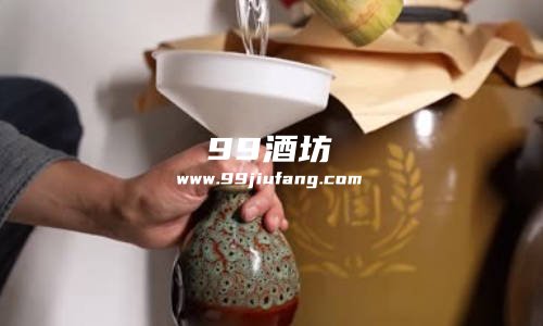 食用酿造酒精配置的白酒能喝吗