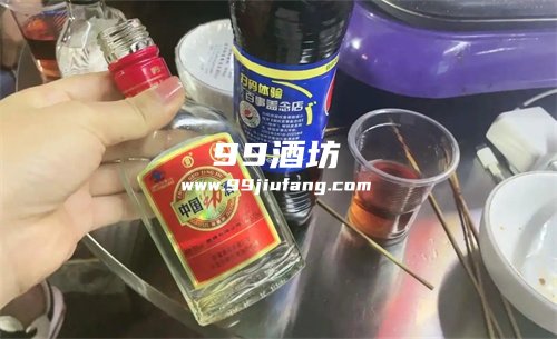 饮料可以加白酒一起喝吗